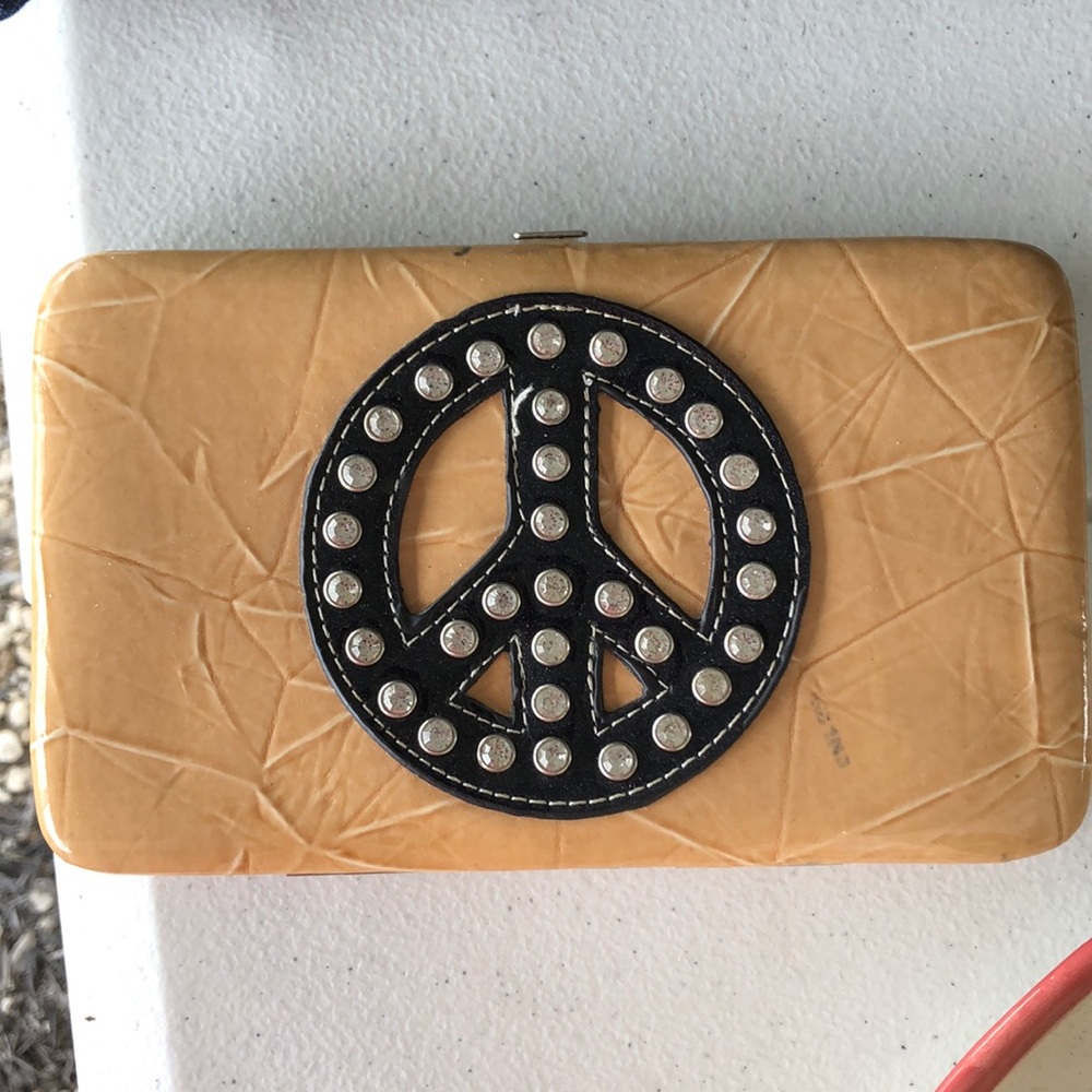 Peace sign wallet